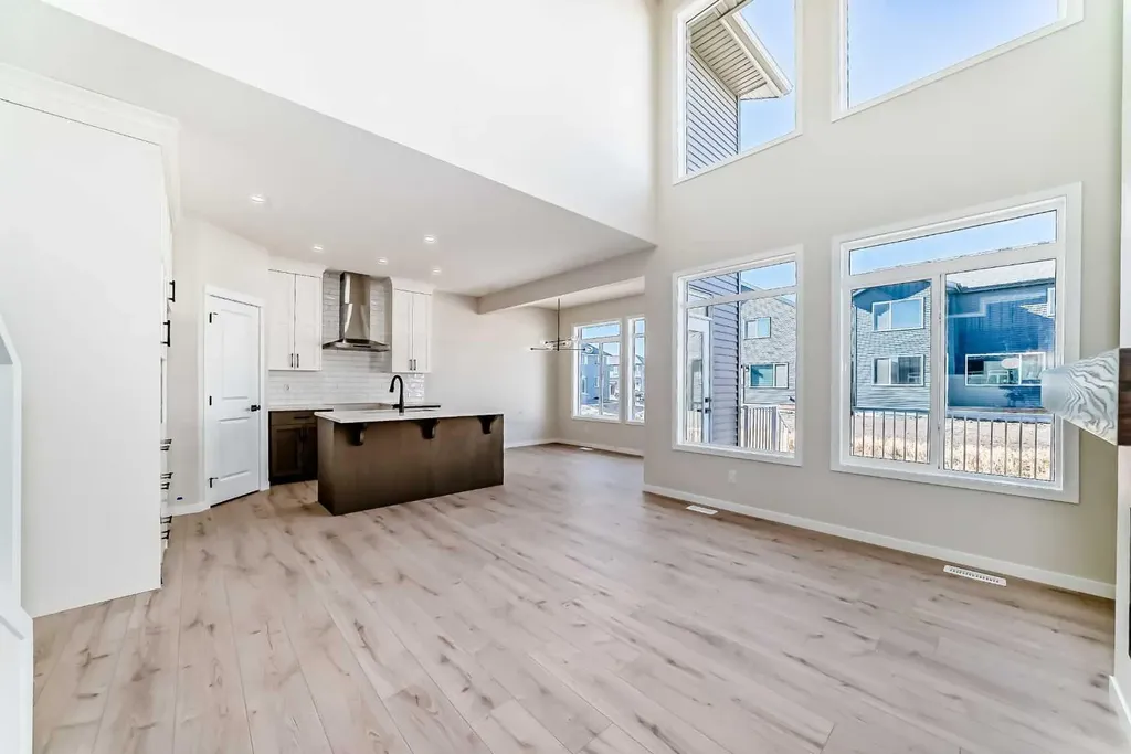 105 Corner Glen Green NE Calgary AB T3N 2P7