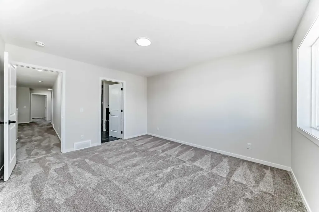 105 Corner Glen Green NE Calgary AB T3N 2P7