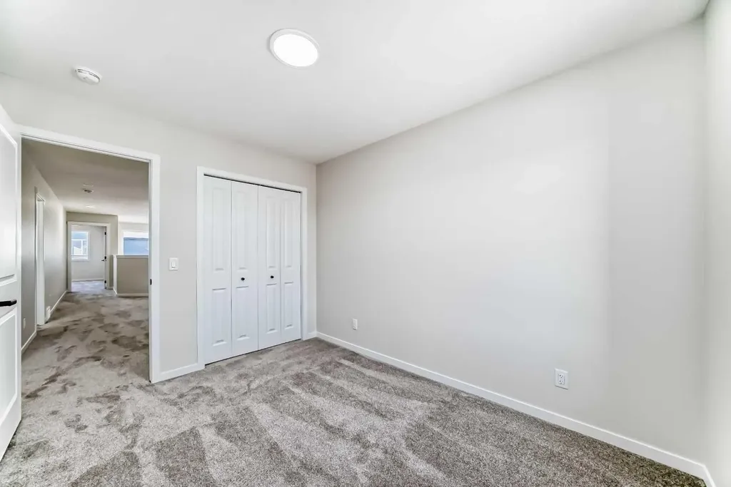 105 Corner Glen Green NE Calgary AB T3N 2P7