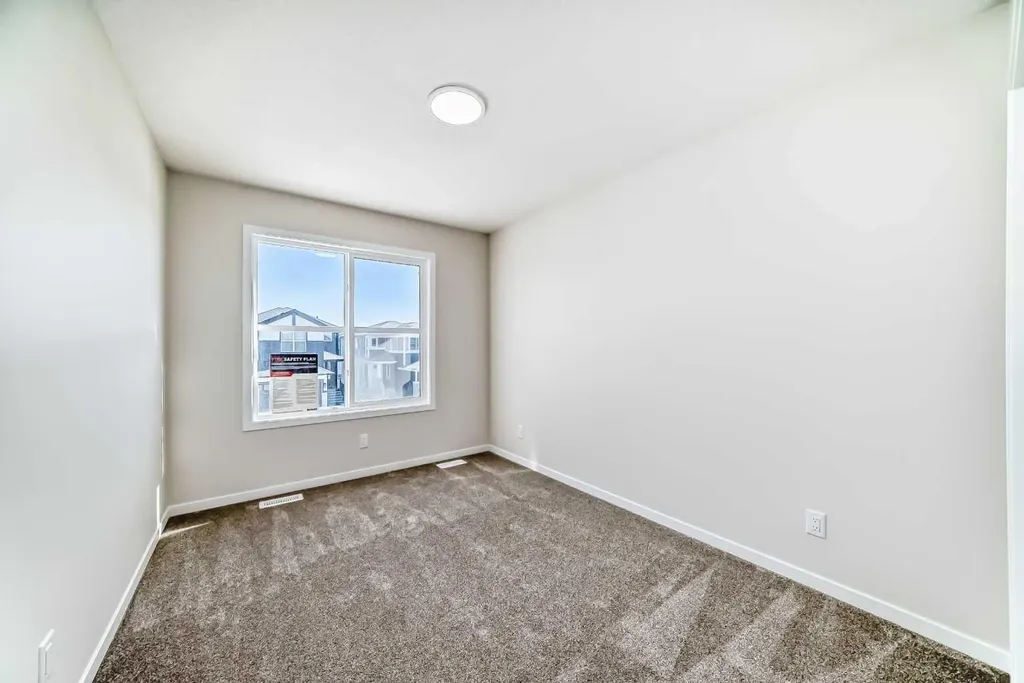 105 Corner Glen Green NE Calgary AB T3N 2P7