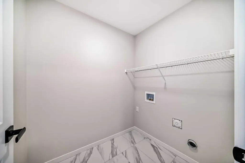 105 Corner Glen Green NE Calgary AB T3N 2P7
