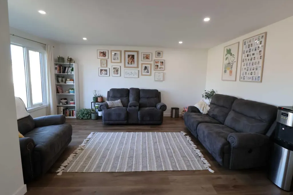 5707 50 Street Taber AB T1G 1K6