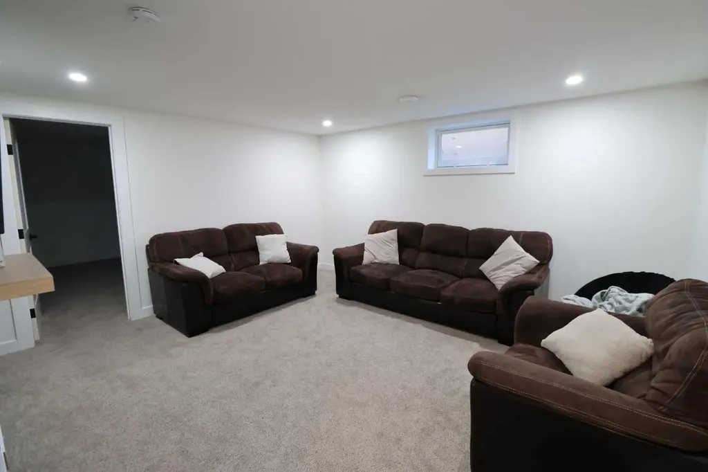 5707 50 Street Taber AB T1G 1K6