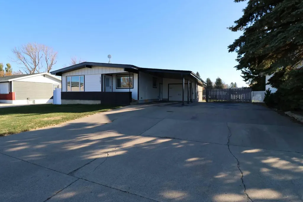 5707 50 Street Taber AB T1G 1K6