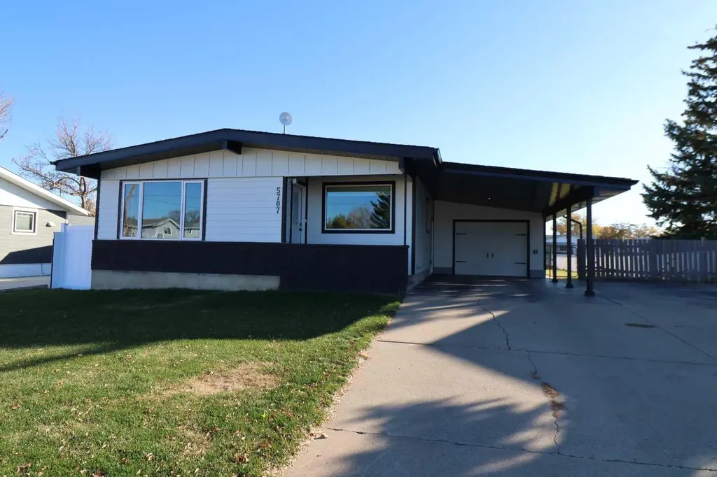 5707 50 Street Taber AB T1G 1K6