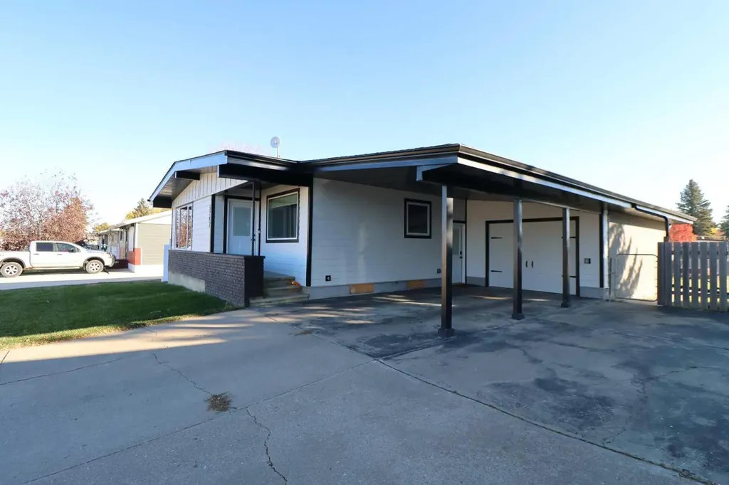 5707 50 Street Taber AB T1G 1K6