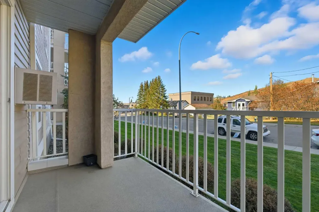 128 Centre Avenue Cochrane AB T4C2K5