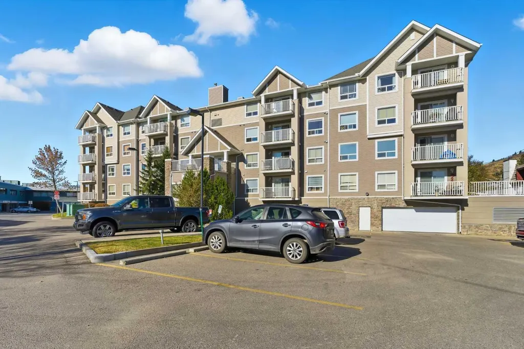 128 Centre Avenue Cochrane AB T4C2K5