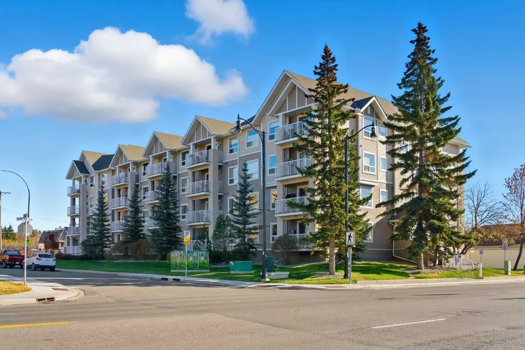 128 Centre Avenue Cochrane AB T4C2K5