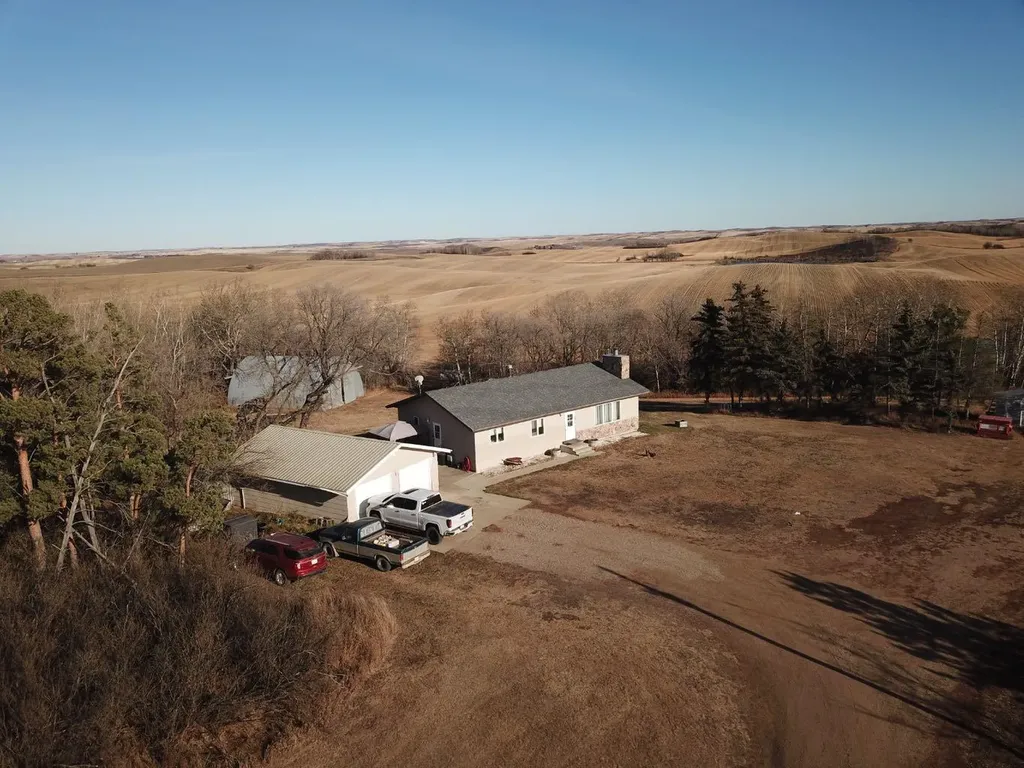 531063 Rge Road 73 Rural Two Hills No. 21 County Of AB T0B 1A0