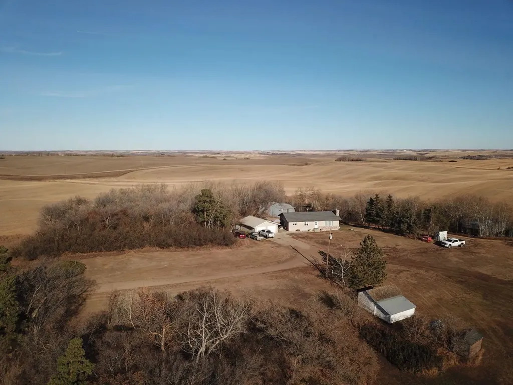 531063 Rge Road 73 Rural Two Hills No. 21 County Of AB T0B 1A0