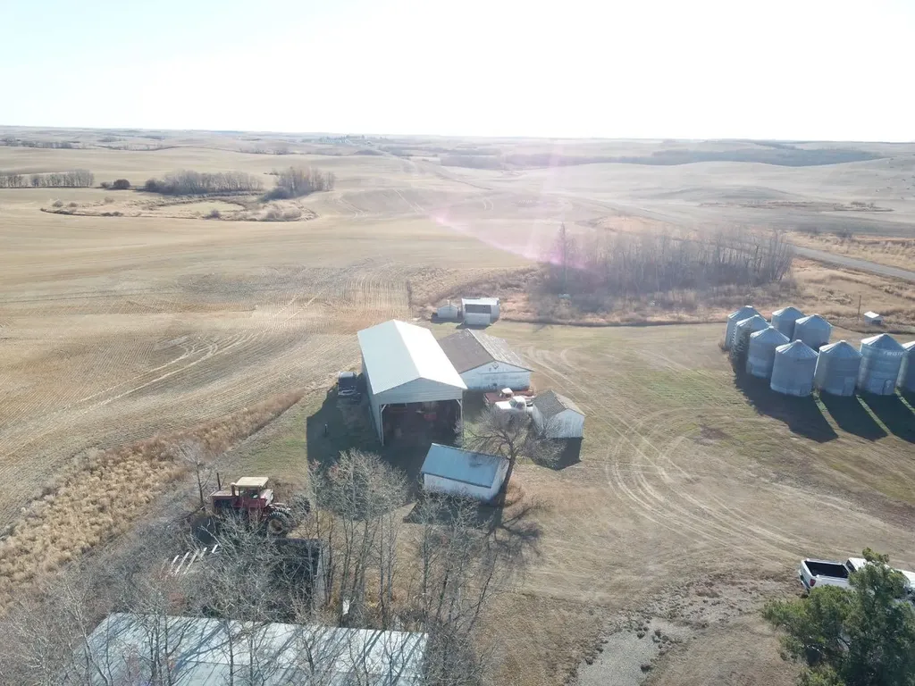 531063 Rge Road 73 Rural Two Hills No. 21 County Of AB T0B 1A0