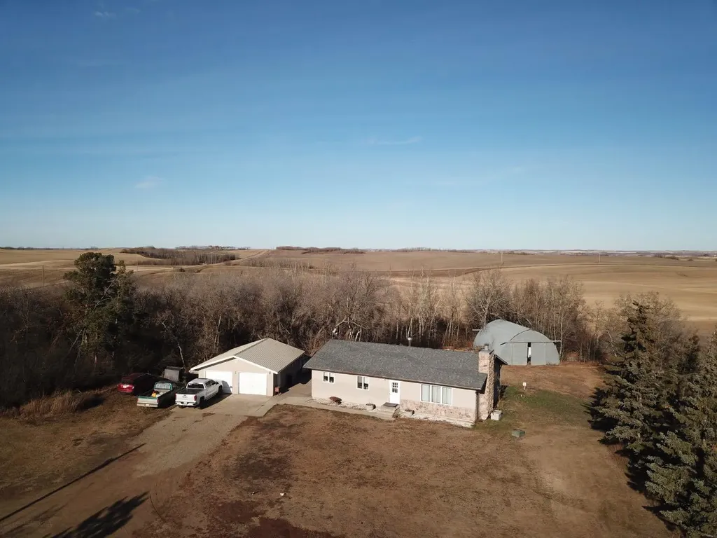531063 Rge Road 73 Rural Two Hills No. 21 County Of AB T0B 1A0