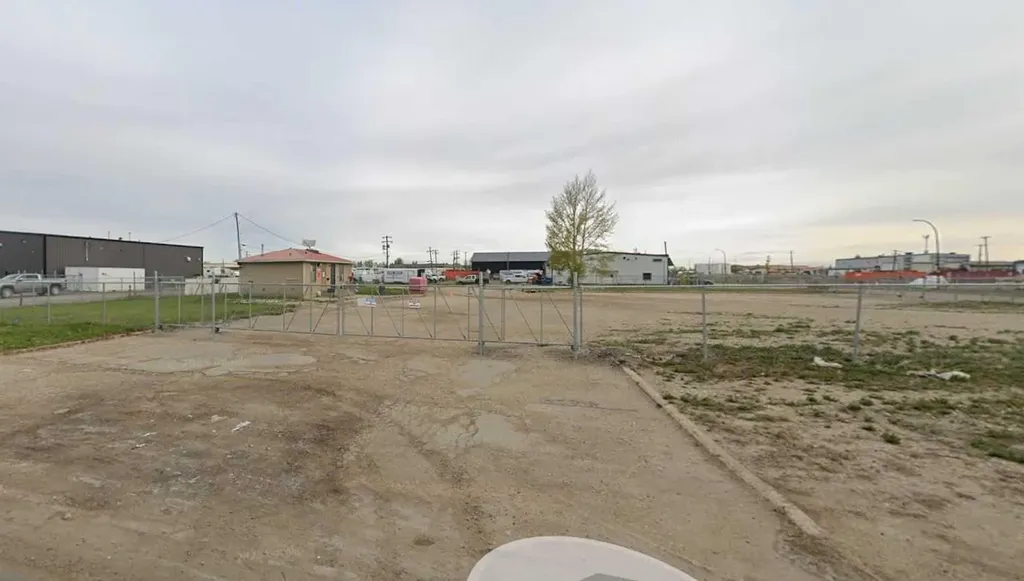 8906 109 Street Grande Prairie AB T8V 4W4