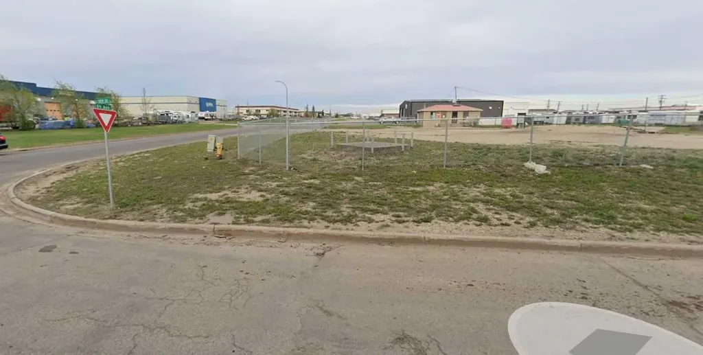 8906 109 Street Grande Prairie AB T8V 4W4