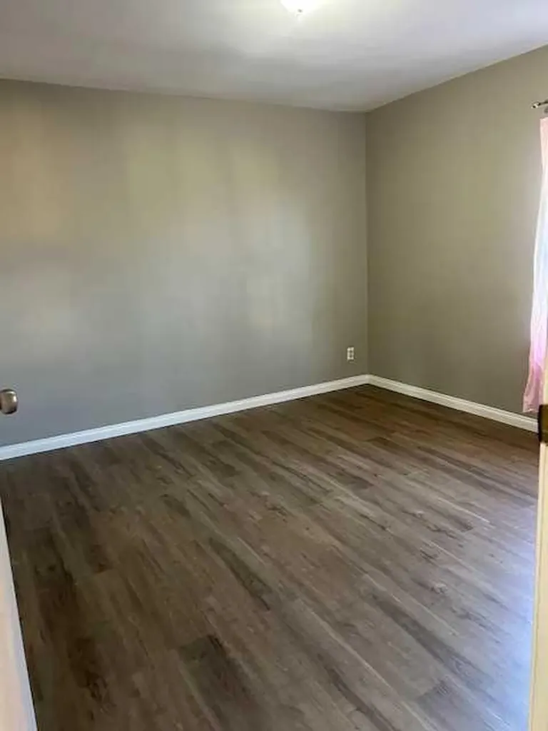 4817 51 Avenue Taber AB T1G 1H1