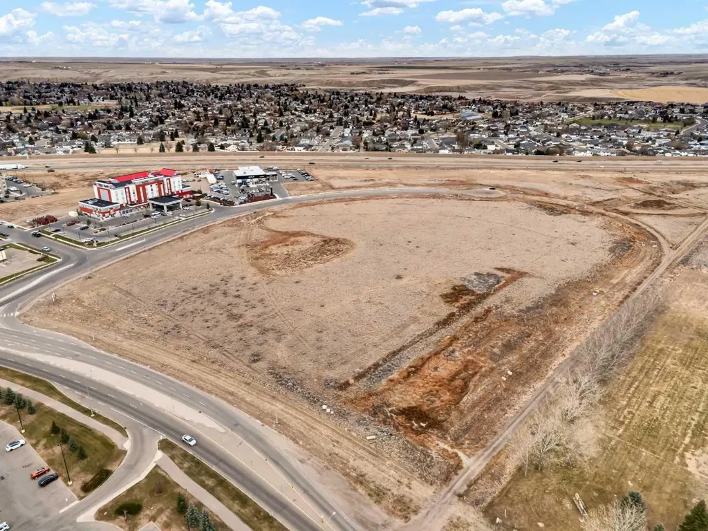 3010 Strachan Road SE Medicine Hat AB T1B 0E3