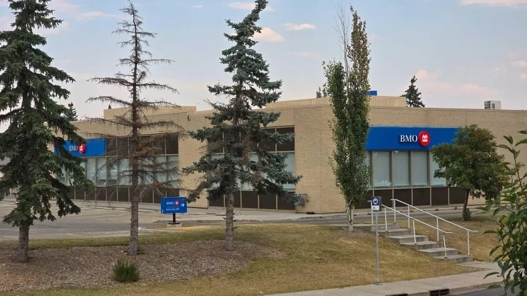 2255 32 Street NE Calgary AB T1Y 0C2