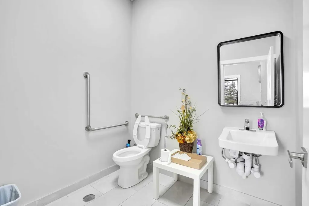 2255 32 Street NE Calgary AB T1Y 0C2