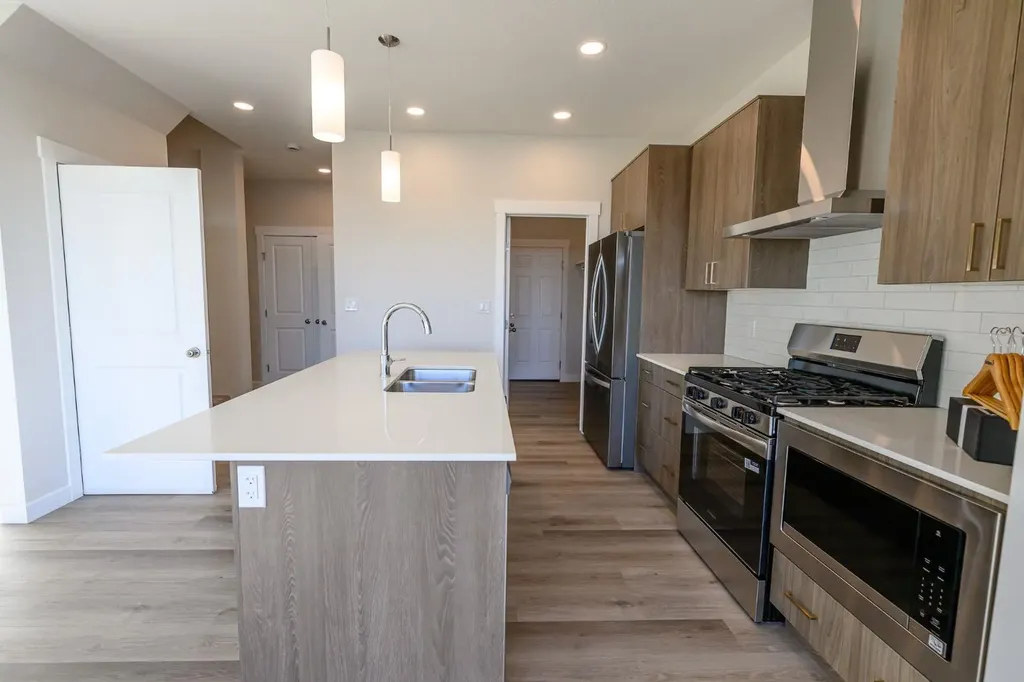 12826 87a Street Grande Prairie AB T8X 0X7