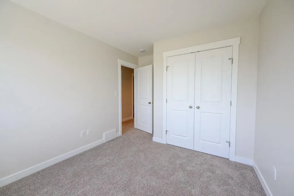 12826 87a Street Grande Prairie AB T8X 0X7