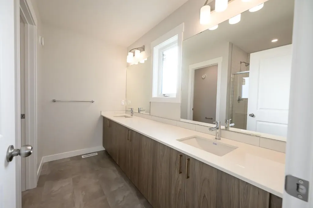 12826 87a Street Grande Prairie AB T8X 0X7