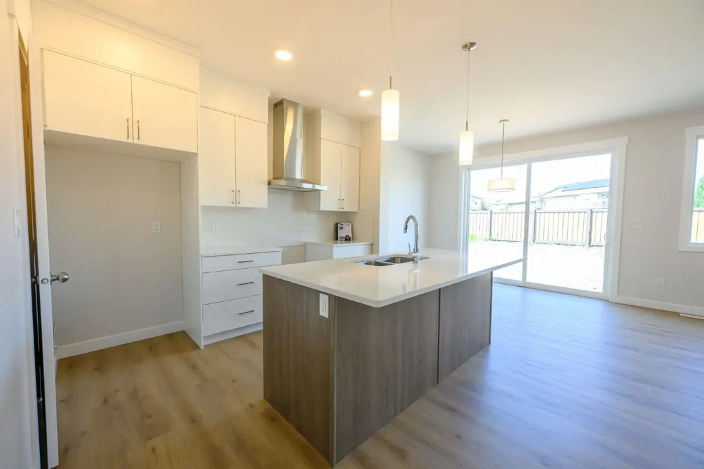 12826 87a Street Grande Prairie AB T8X 0X7