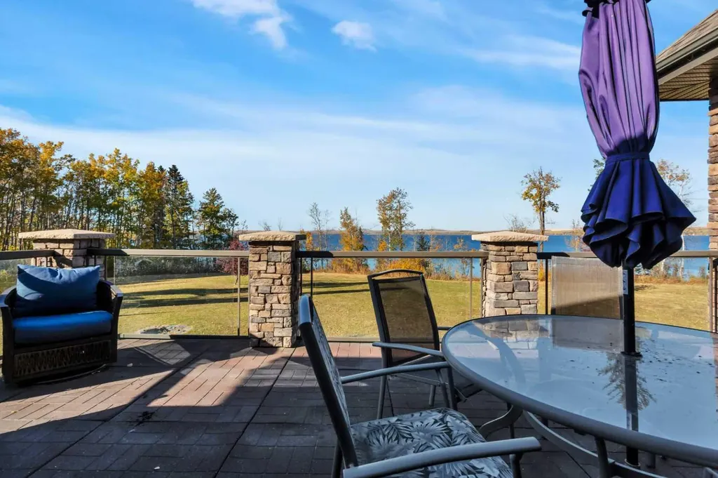 2210B Township Road 392 Rural Lacombe County AB T4E 2W7