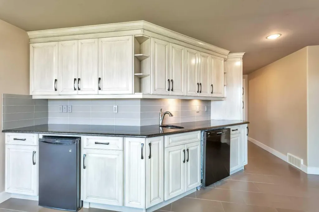 2210B Township Road 392 Rural Lacombe County AB T4E 2W7
