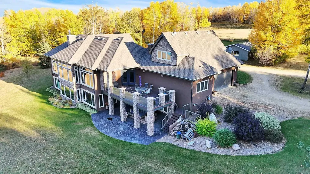 2210B Township Road 392 Rural Lacombe County AB T4E 2W7