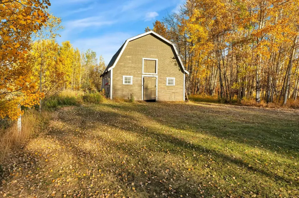 2210B Township Road 392 Rural Lacombe County AB T4E 2W7