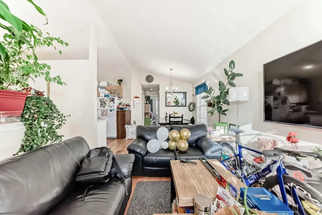 144 Taradale Drive NE Calgary AB T3J 5G3