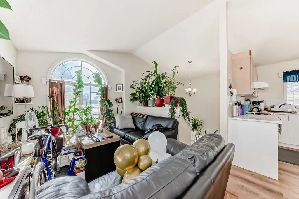 144 Taradale Drive NE Calgary AB T3J 5G3