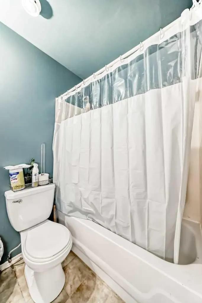 144 Taradale Drive NE Calgary AB T3J 5G3