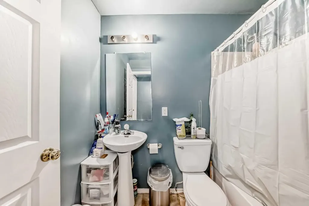 144 Taradale Drive NE Calgary AB T3J 5G3