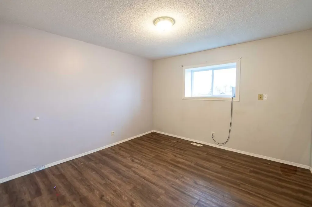 5702 44 Avenue Fort Vermilion AB T0H 1N0