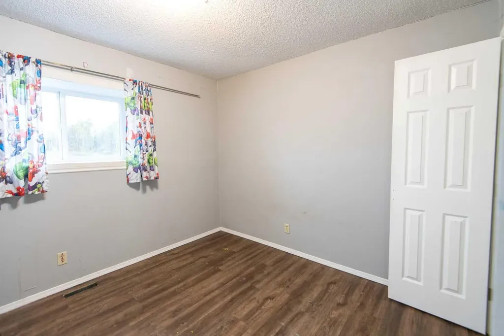 5702 44 Avenue Fort Vermilion AB T0H 1N0