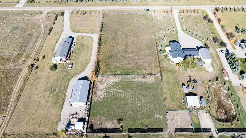 730 Minto Street Granum AB T0L 1A0