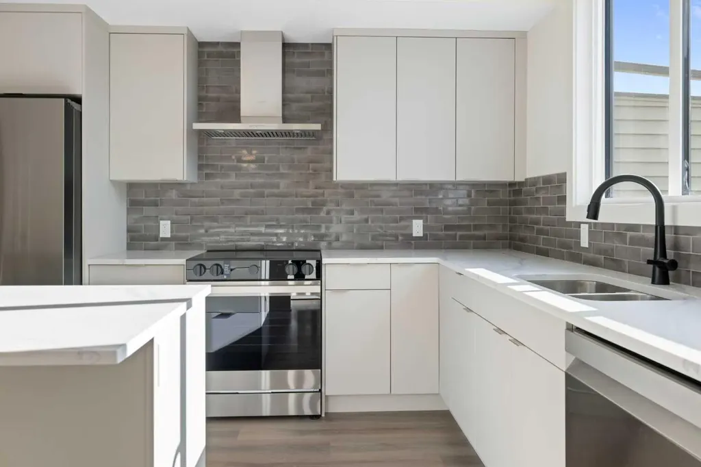 215 Belvedere Avenue SE Calgary AB T2A8A1