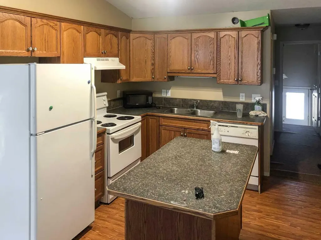 7019 Deer Street Lacombe AB T4L 1Y9