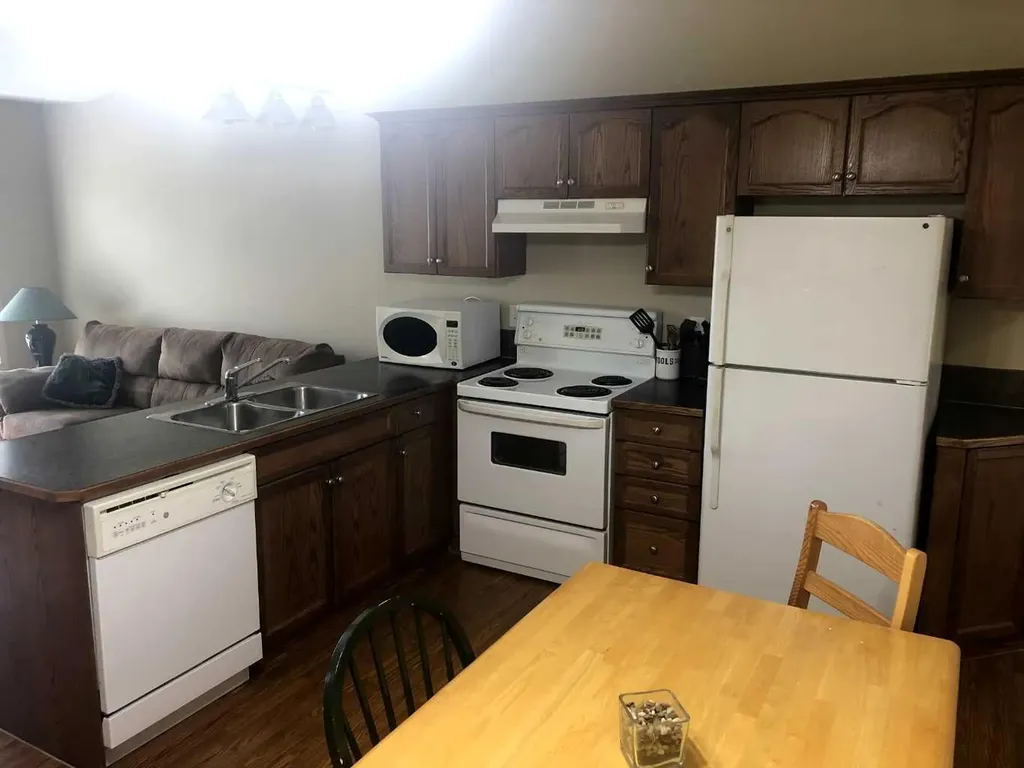 7017 Deer Street Lacombe AB T4L 1Y9