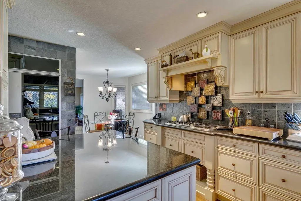 1302 Frontenac Avenue SW Calgary AB T2B1B6