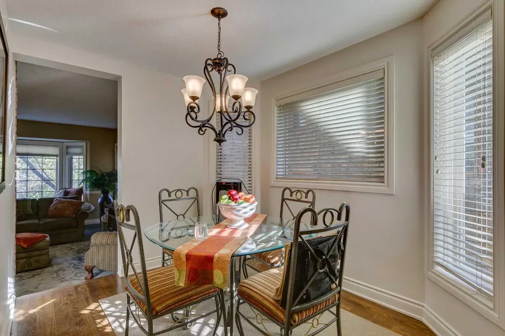 1302 Frontenac Avenue SW Calgary AB T2B1B6