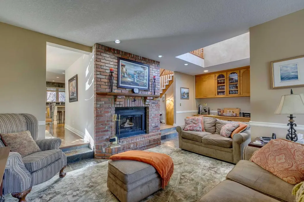 1302 Frontenac Avenue SW Calgary AB T2B1B6