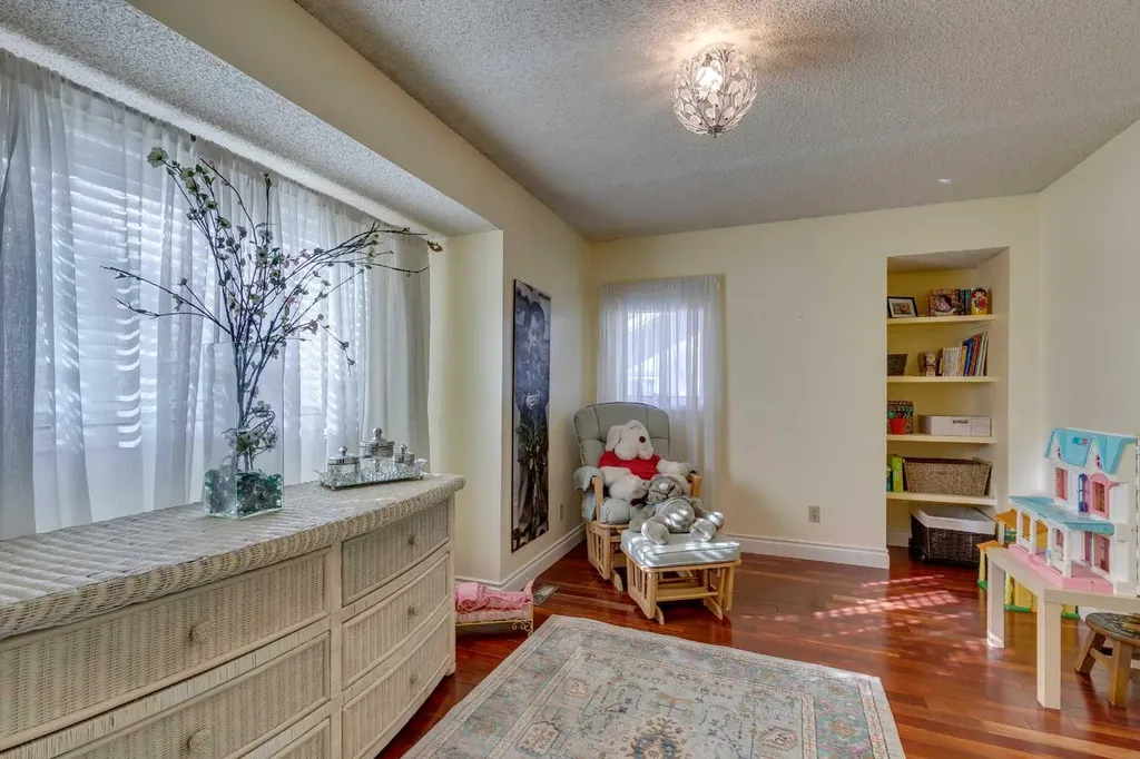 1302 Frontenac Avenue SW Calgary AB T2B1B6