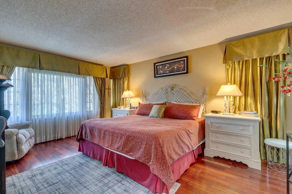 1302 Frontenac Avenue SW Calgary AB T2B1B6