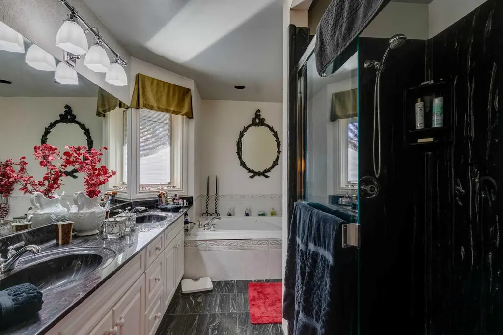 1302 Frontenac Avenue SW Calgary AB T2B1B6