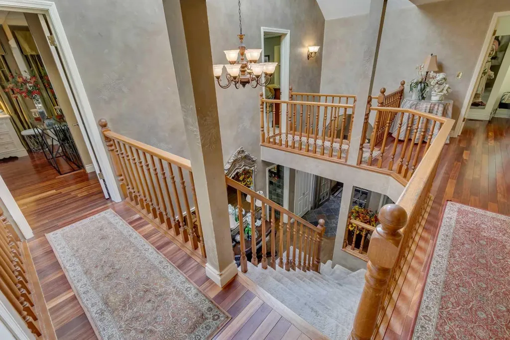 1302 Frontenac Avenue SW Calgary AB T2B1B6