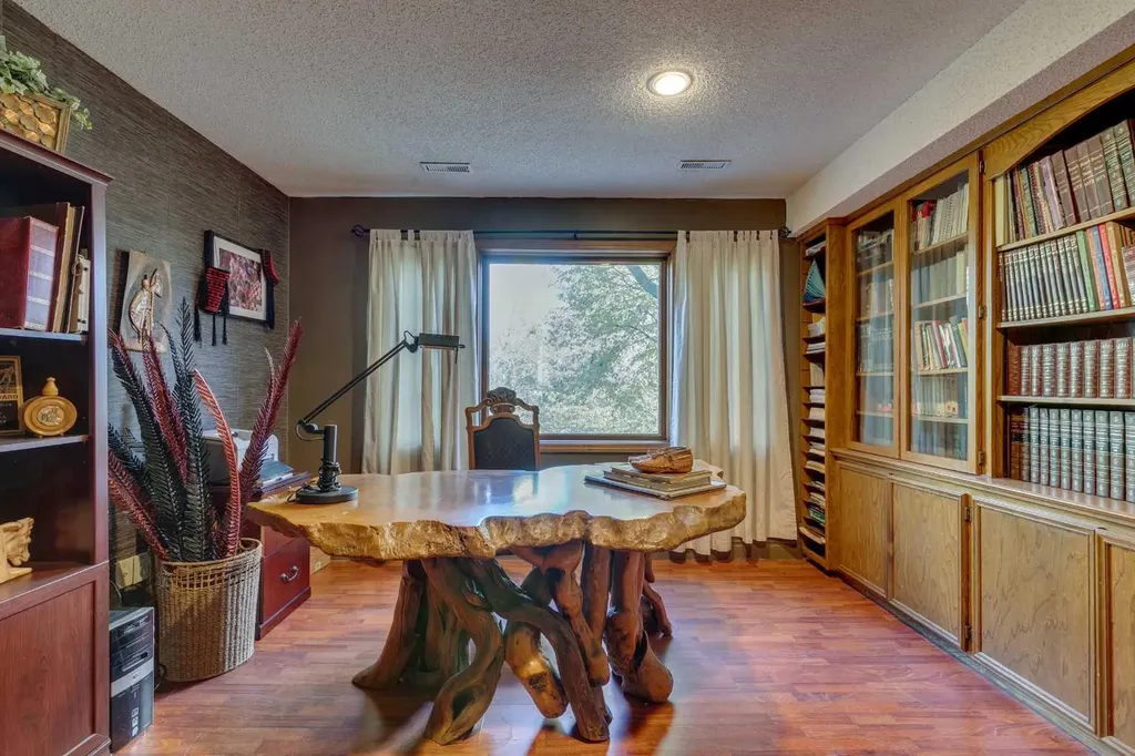1302 Frontenac Avenue SW Calgary AB T2B1B6