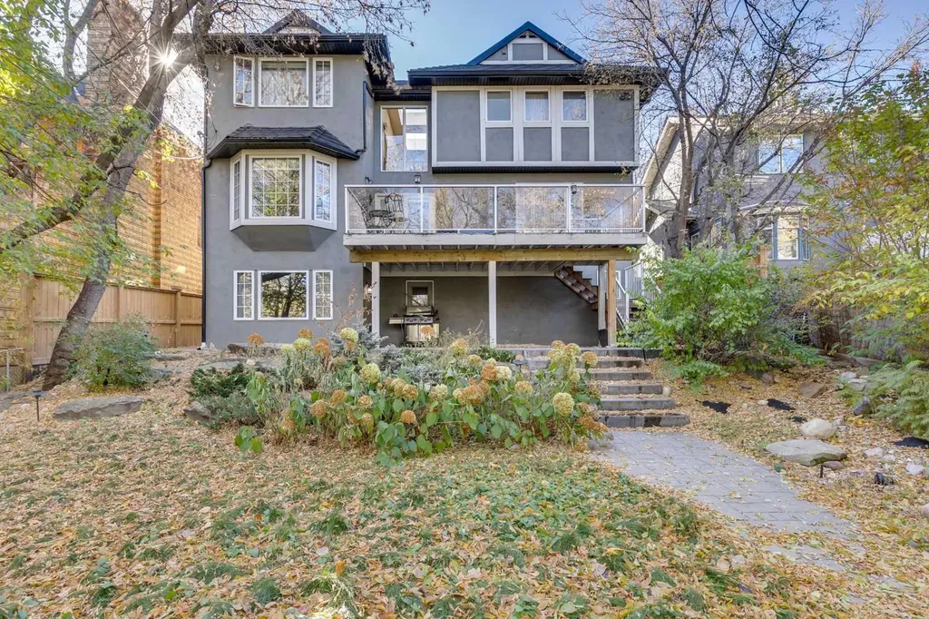 1302 Frontenac Avenue SW Calgary AB T2B1B6